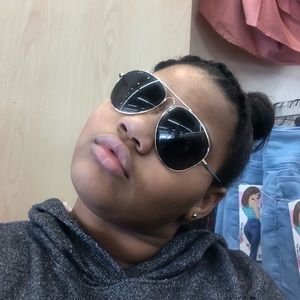 Meet your Posher, Alexa